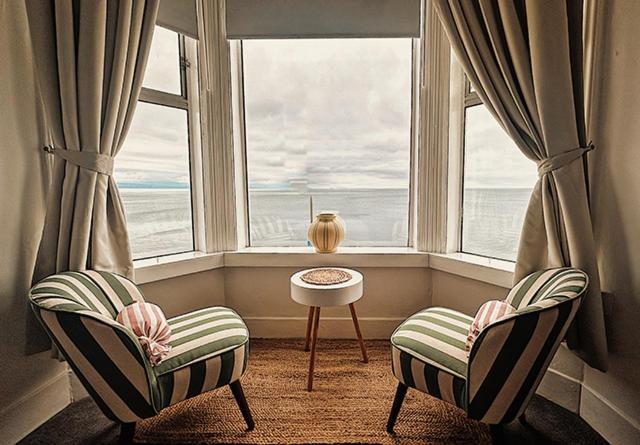 Môr Heli Guest House Criccieth Extérieur photo